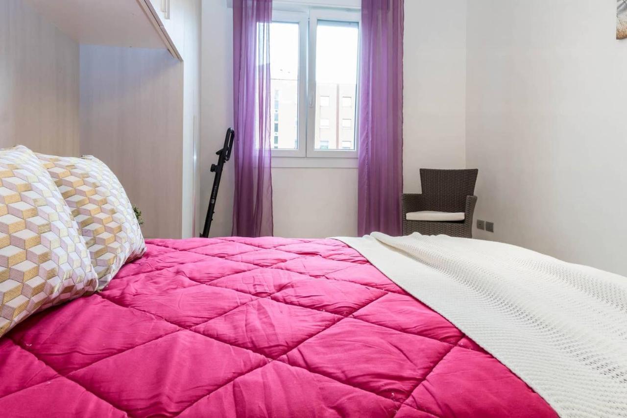 Altido Lovely Apt For 6 Located In Vibrant Gallaratese Milan Luaran gambar
